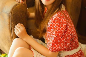 中锋与边锋频频协作，快速进攻效果明显，中锋实战技巧