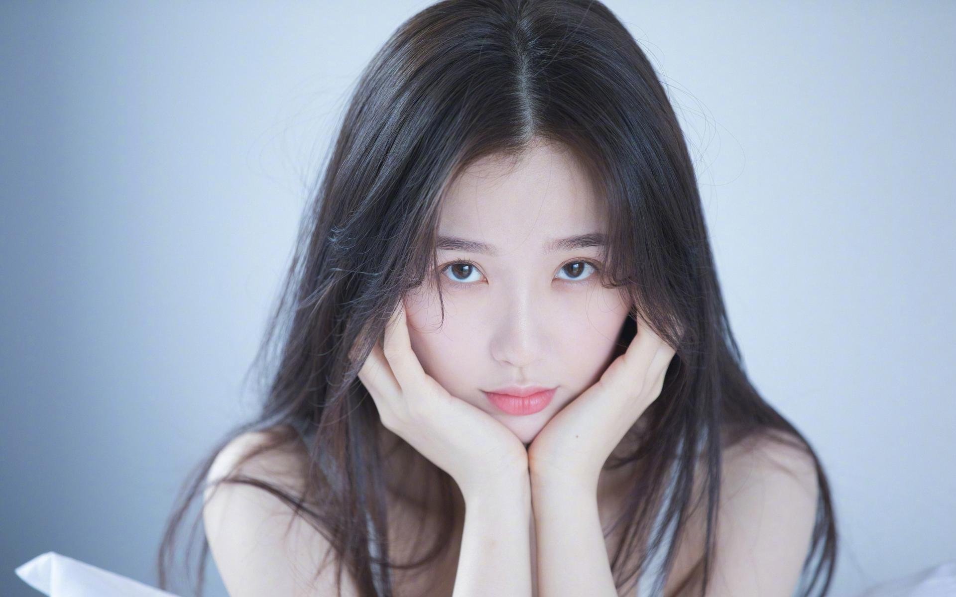 足球俱乐部与高校建立合作培养机制，学校和足球俱乐部合作方式